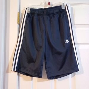 Adidas mens 3s short tric new.